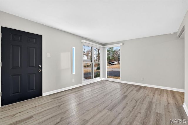 19 Marquette Drive, Florissant, MO 63031