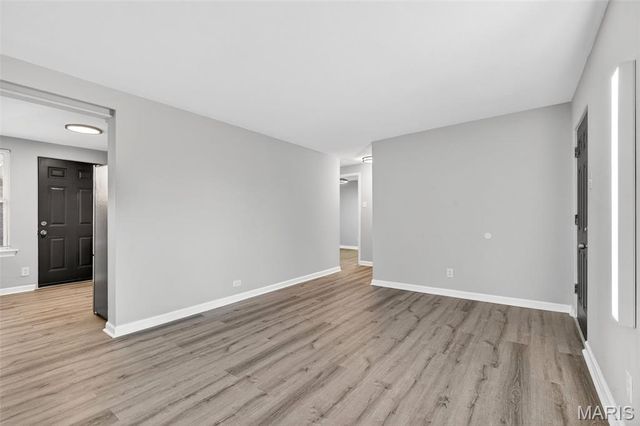 19 Marquette Drive, Florissant, MO 63031