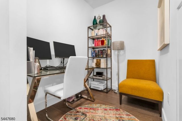 386 5Th St 204, Jersey City, NJ 07302