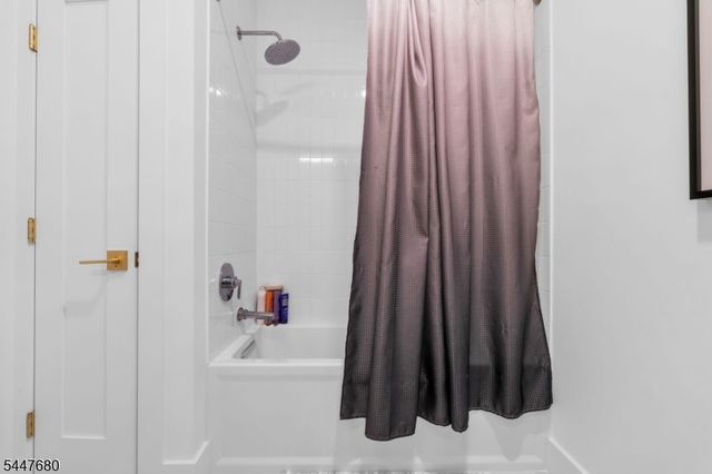 386 5Th St 204, Jersey City, NJ 07302
