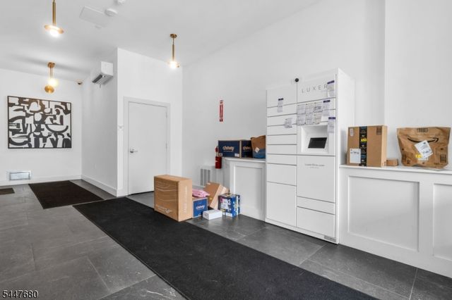 386 5Th St 204, Jersey City, NJ 07302