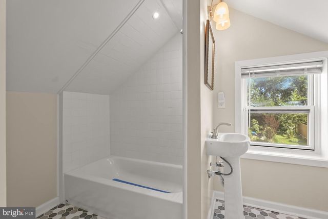 1429 FRONT AVE, Lutherville Timonium, MD 21093