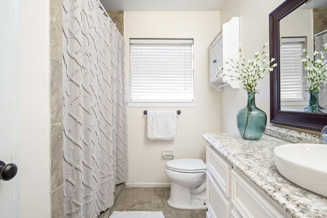 706 Yale Lane, Deer Park, TX 77536