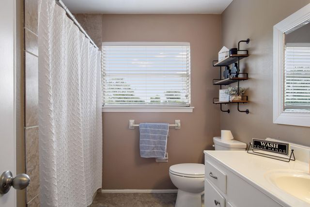 706 Yale Lane, Deer Park, TX 77536