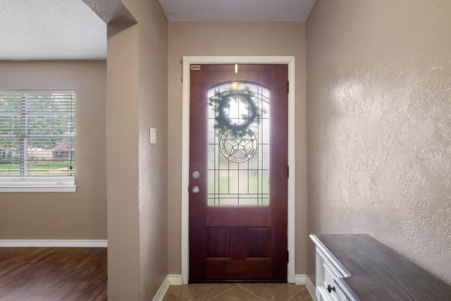 706 Yale Lane, Deer Park, TX 77536