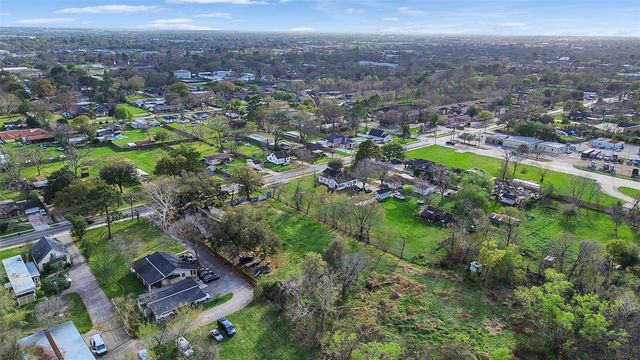 5227 Pine Avenue, Pasadena, TX 77503