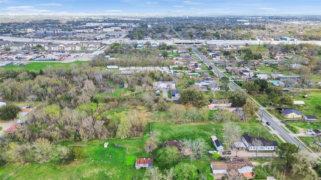 5227 Pine Avenue, Pasadena, TX 77503