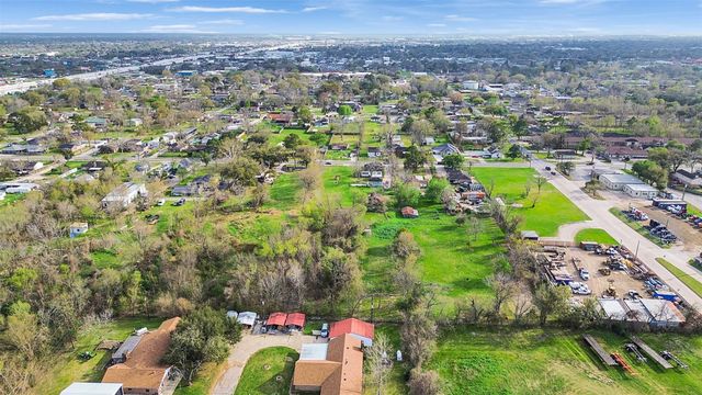 5227 Pine Avenue, Pasadena, TX 77503