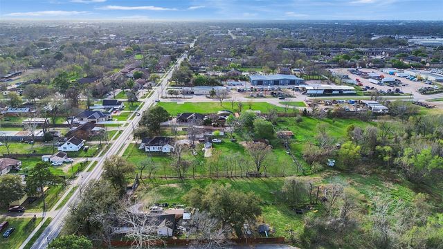 5227 Pine Avenue, Pasadena, TX 77503