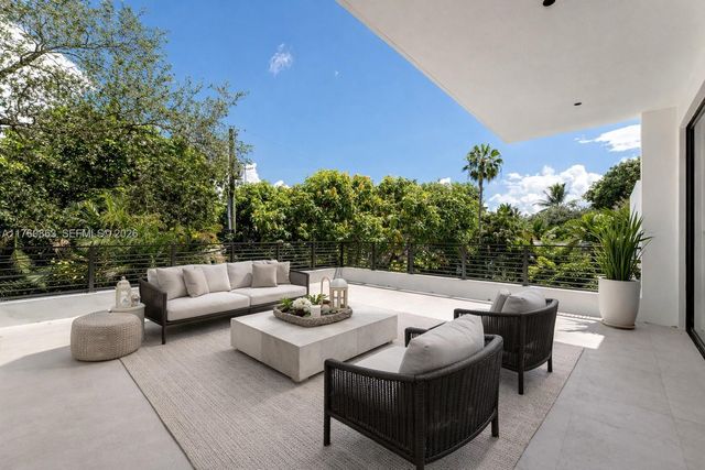 5921 SW 84th Street, South Miami, FL 33143