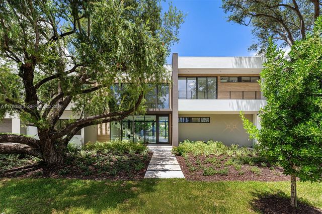 5921 SW 84th Street, South Miami, FL 33143