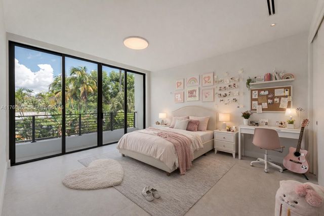 5921 SW 84th Street, South Miami, FL 33143