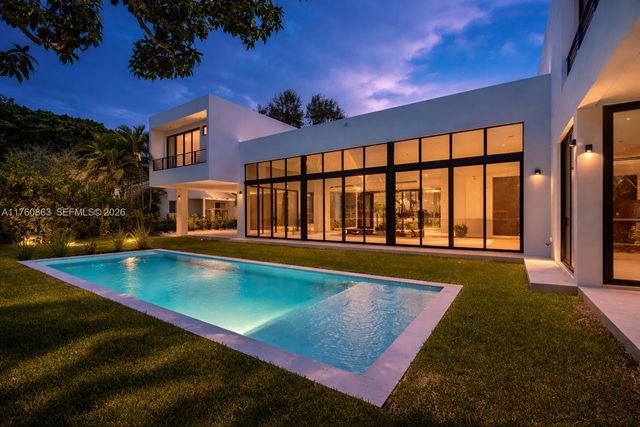 5921 SW 84th Street, South Miami, FL 33143