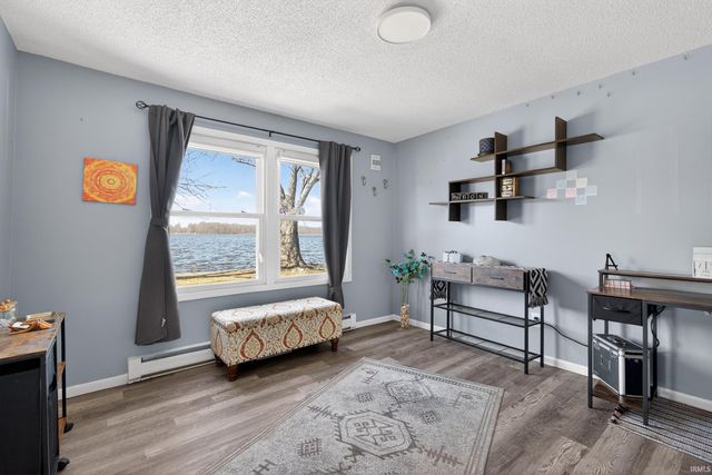 7480 E 625 S, Wolcottville, IN 46795