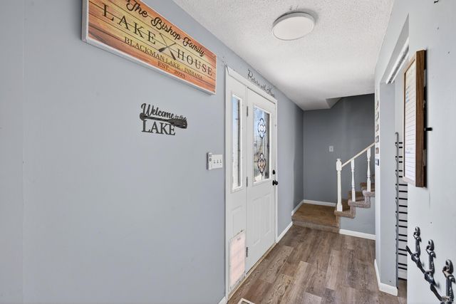 7480 E 625 S, Wolcottville, IN 46795