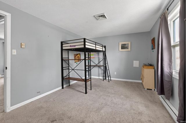 7480 E 625 S, Wolcottville, IN 46795