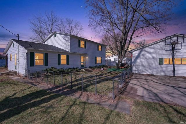 7480 E 625 S, Wolcottville, IN 46795