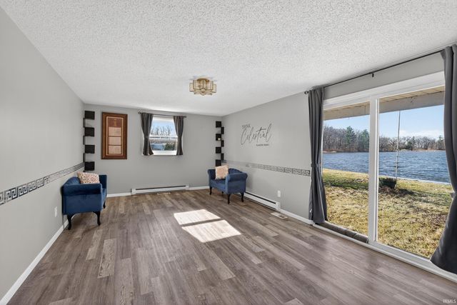 7480 E 625 S, Wolcottville, IN 46795