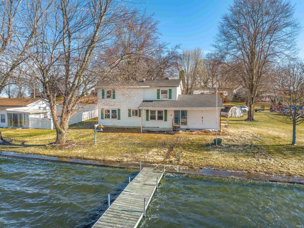 7480 E 625 S, Wolcottville, IN 46795