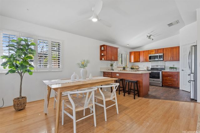 91-1072 Paaoloulu Way, Kapolei, HI 96707
