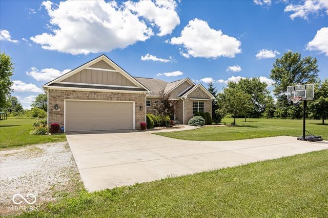 603 W 216th Street, Sheridan, IN 46069
