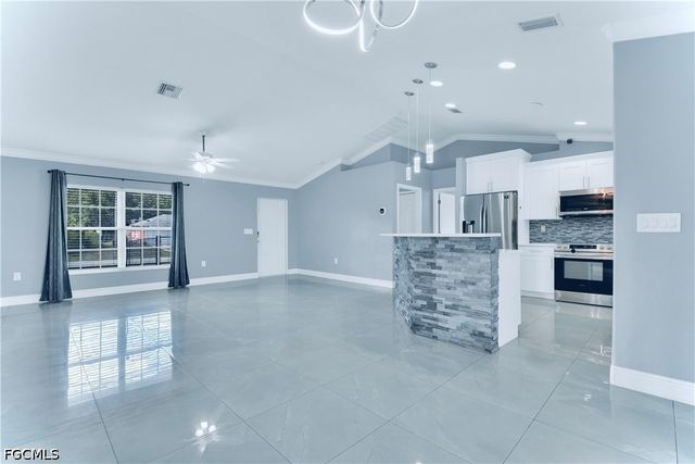 3414 40th ST SW, Lehigh Acres, FL 33976