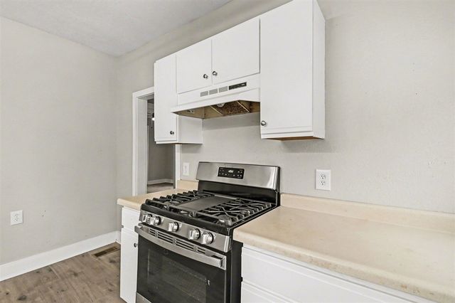 905 N Sycamore Street, Lansing, MI 48906