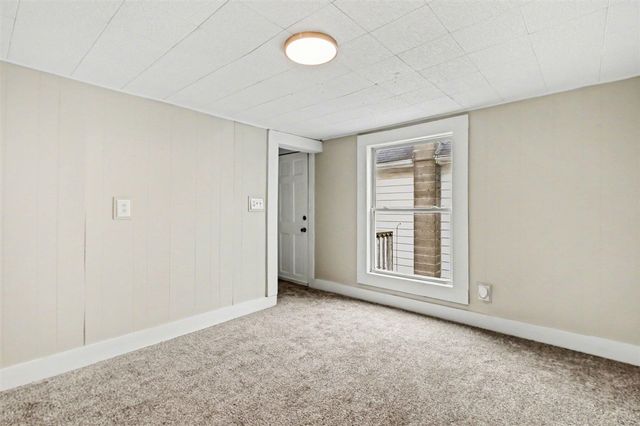 905 N Sycamore Street, Lansing, MI 48906