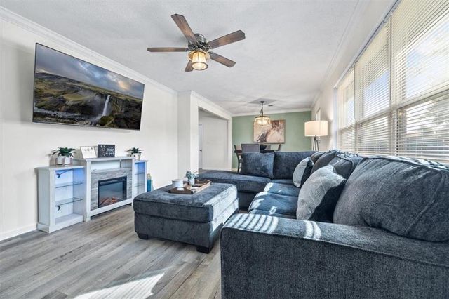 4281 Hiram Lithia Springs Road SW, Powder Springs, GA 30127