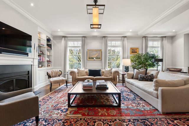 413-415 Commonwealth Ave 5, Boston, MA 02215