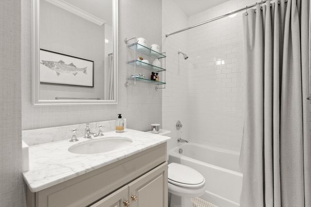 413-415 Commonwealth Ave 5, Boston, MA 02215