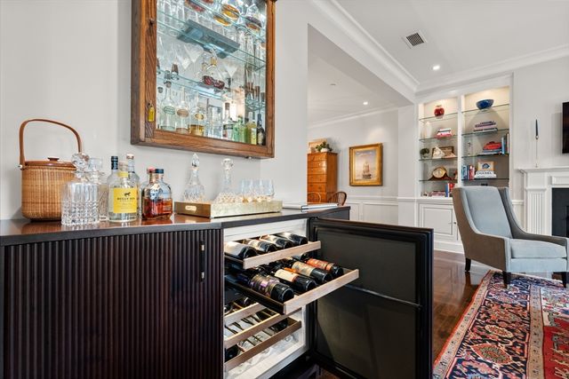 413-415 Commonwealth Ave 5, Boston, MA 02215