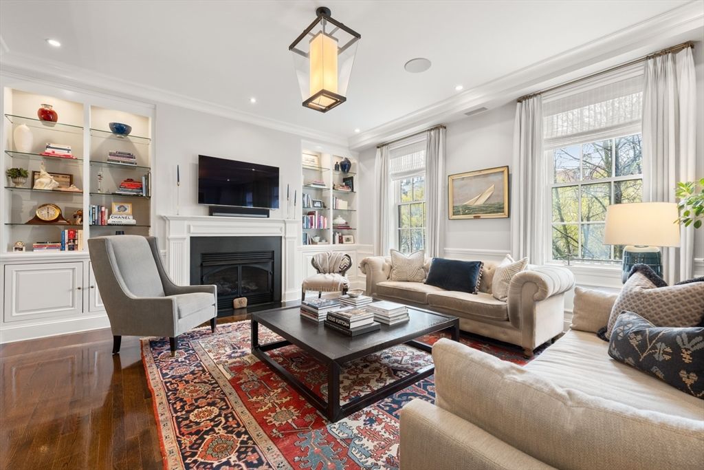 413-415 Commonwealth Ave 5, Boston, MA 02215