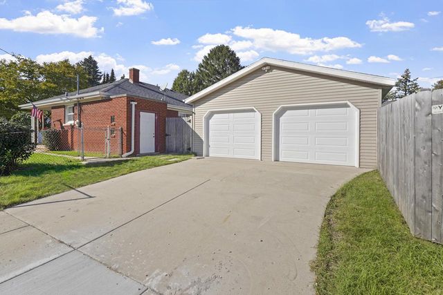3735 14th AVENUE, Kenosha, WI 53140