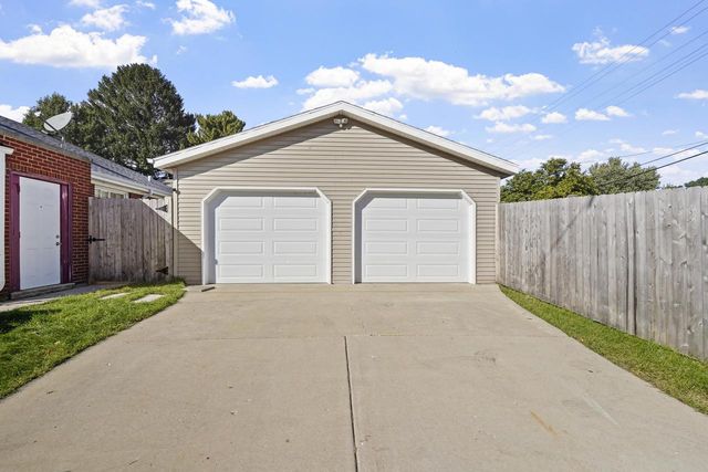 3735 14th AVENUE, Kenosha, WI 53140