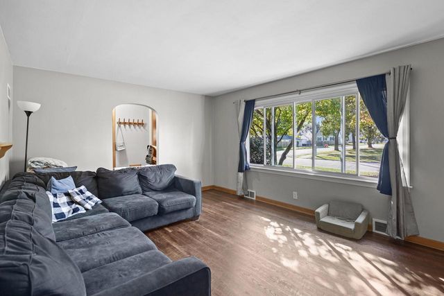 3735 14th AVENUE, Kenosha, WI 53140
