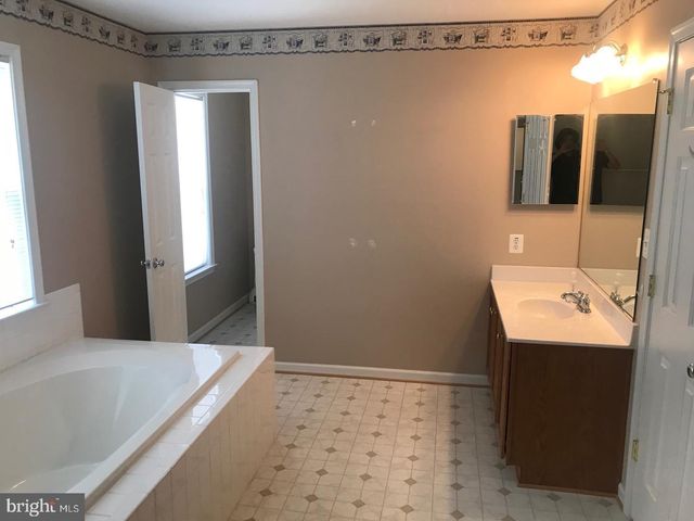 9 SAINT CLAIRES CT, Stafford, VA 22556