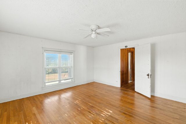 9501 FM 2210, Jacksboro, TX 76458