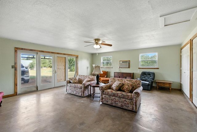 9501 FM 2210, Jacksboro, TX 76458