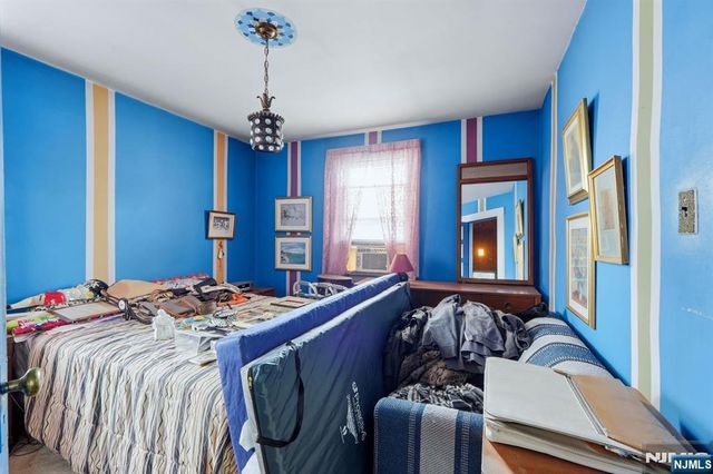 85 Elizabeth Avenue, Elmwood Park, NJ 07407