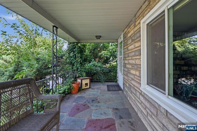 85 Elizabeth Avenue, Elmwood Park, NJ 07407