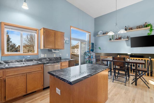 2354 Ponds Way, Shakopee, MN 55379