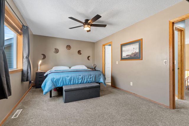 2354 Ponds Way, Shakopee, MN 55379