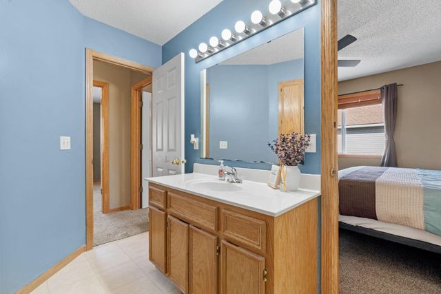 2354 Ponds Way, Shakopee, MN 55379