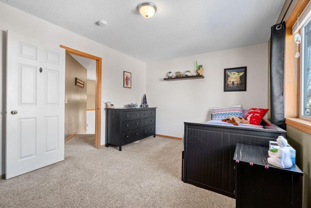 2354 Ponds Way, Shakopee, MN 55379