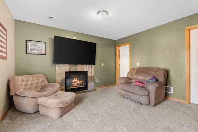 2354 Ponds Way, Shakopee, MN 55379