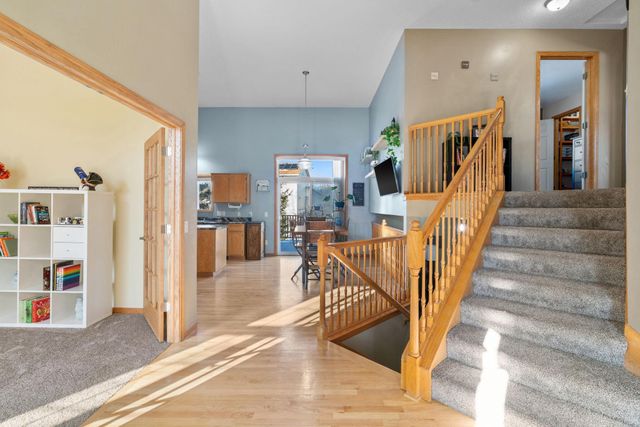 2354 Ponds Way, Shakopee, MN 55379