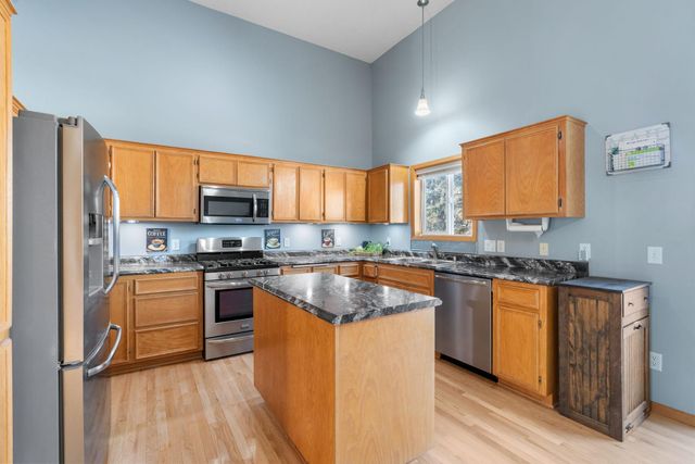 2354 Ponds Way, Shakopee, MN 55379