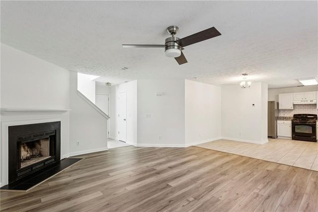 300 Carrington Way, Canton, GA 30115