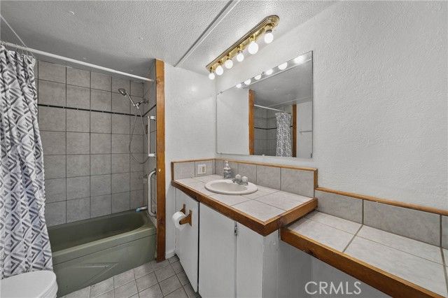 3155 Buckingham Way, Nice, CA 95464